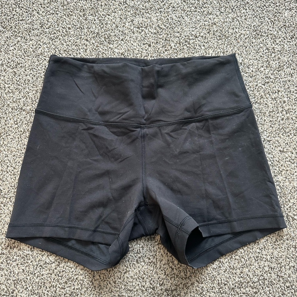 Lululemon Wunder Train Shorts